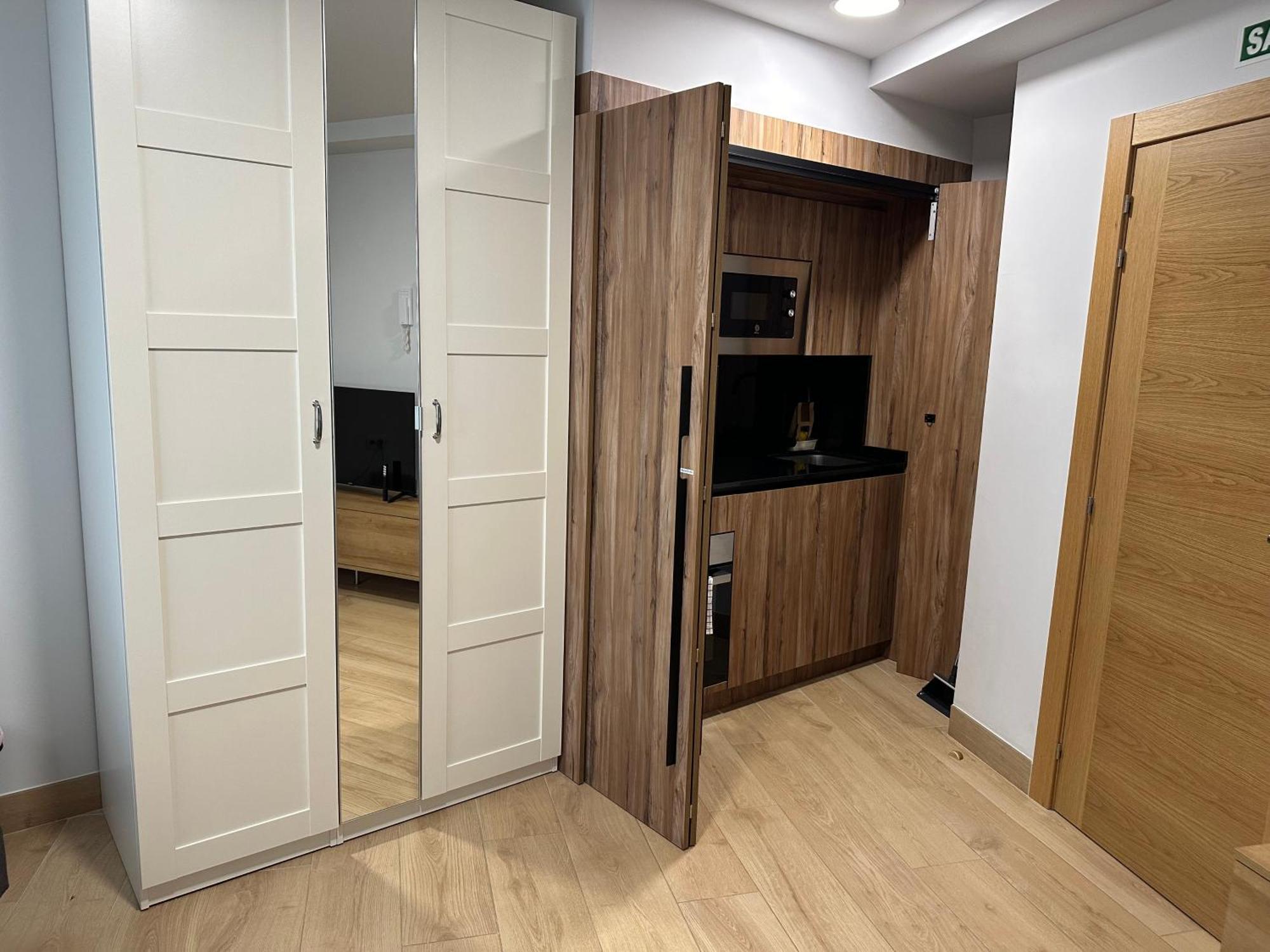 Apartamentos Turisticos Santa Apolonia 62 Avilés Buitenkant foto