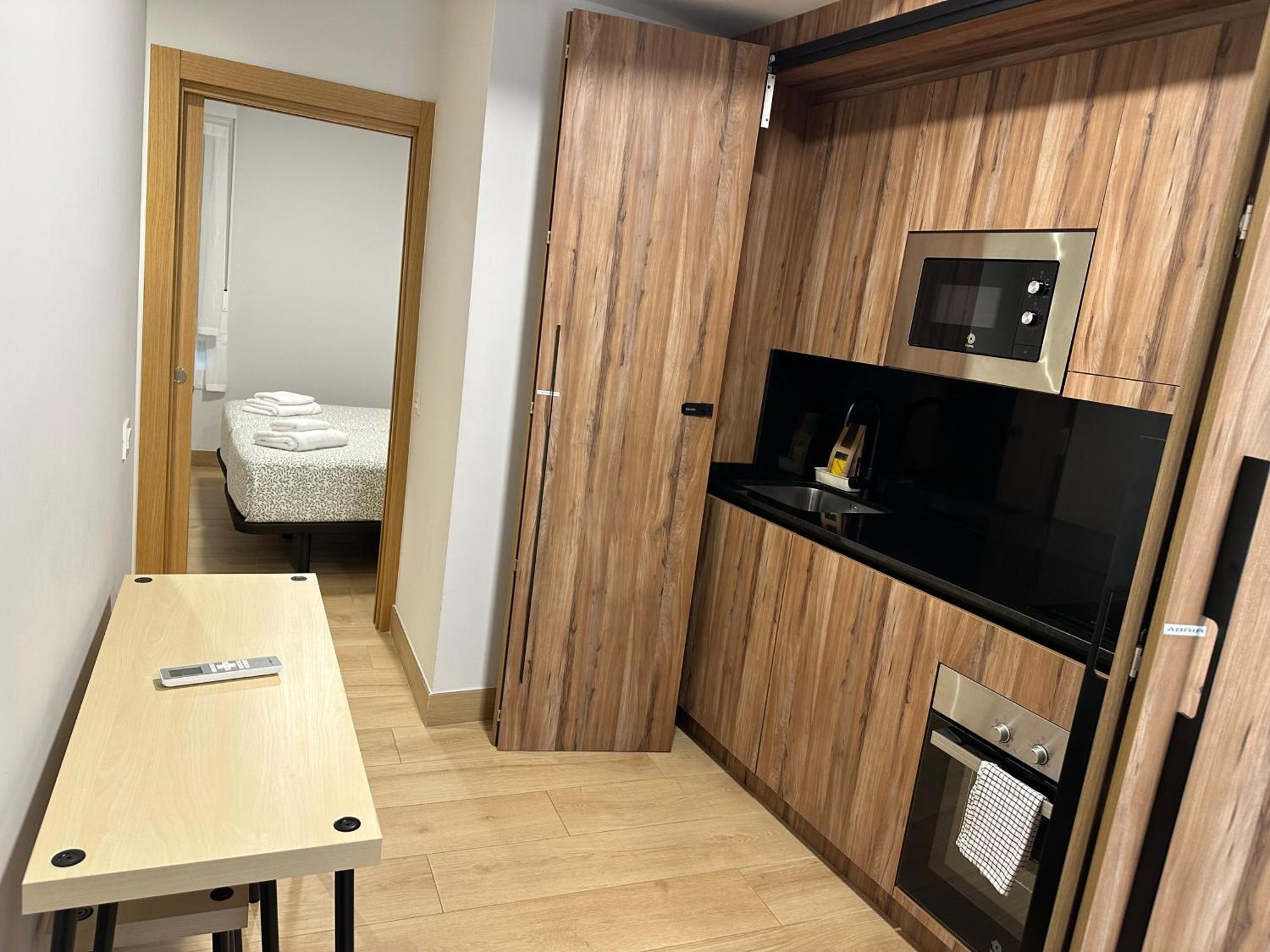 Apartamentos Turisticos Santa Apolonia 62 Avilés Buitenkant foto